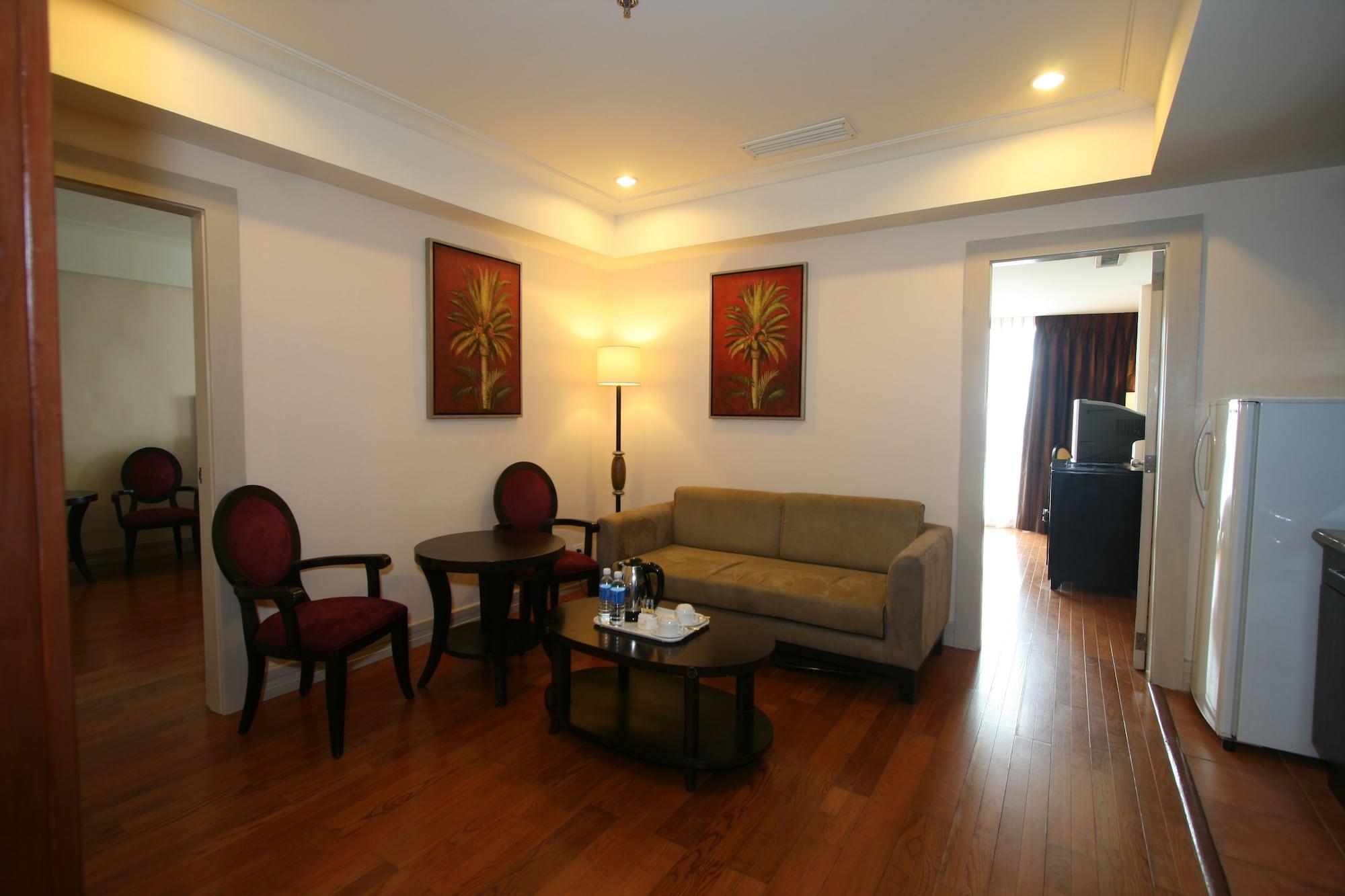סבו Crown Regency Hotel & Towers מראה חיצוני תמונה